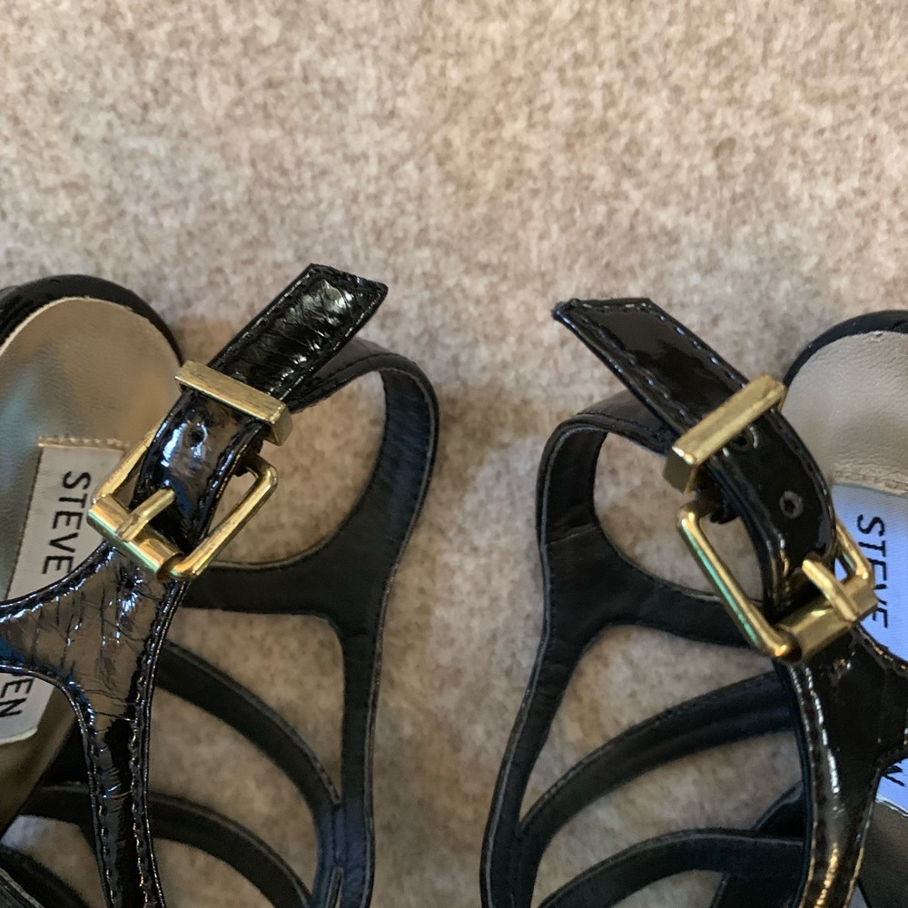 Steve Madden Black Strappy Platform Sandals - Picture 4 of 4